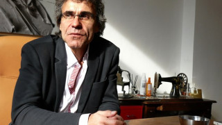 Влади Въргала: Да си бежанец не значи да си беден и дрипав! (Актьорът търси работа на снаха украинка)