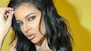 Помните ли фолк певицата Сани? Вижте с какво се занимава в момента