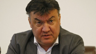 Заради протестите: Боби командва БФС от палат в Бояна (Папарашки снимки)