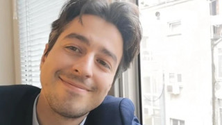 След видеото на министър Наско, млади актьори ревнаха от ниски заплати (Снимки)