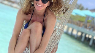 Кой люлее Нина Николина на Малдивите? (ФОТО по бански)