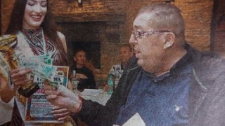 Пищова живна след инфаркта, пръска пачки по миски