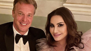 Кой къде чупи яйцата на Великден: Дарина с нов мъж във Венеция, Бербатов рисува, Къци с розови козунаци (Снимки)