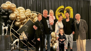 Семеен уют на за Наско Сираков навръх юбилея! Посрещна своите 60 г. в тесен семеен кръг