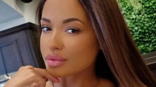 Бонбонова от „Ергенът“ с ново гадже в Турция