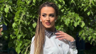 Дениз Хайрула  от „Ергенът”  се срамува от  бедните си  майка и баща