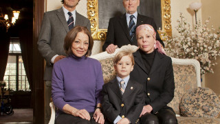 Симеон II предаде  короната на  своя внук