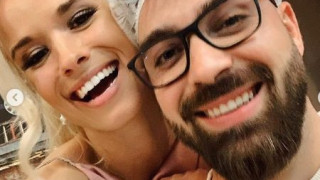 Готви се сватба! Тото хвана жартиера на булката