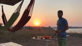 Кирил Петков с морска хасиенда до Брендо (Снимки)