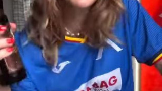 Божана Кацарова върла фенка на „Левски“