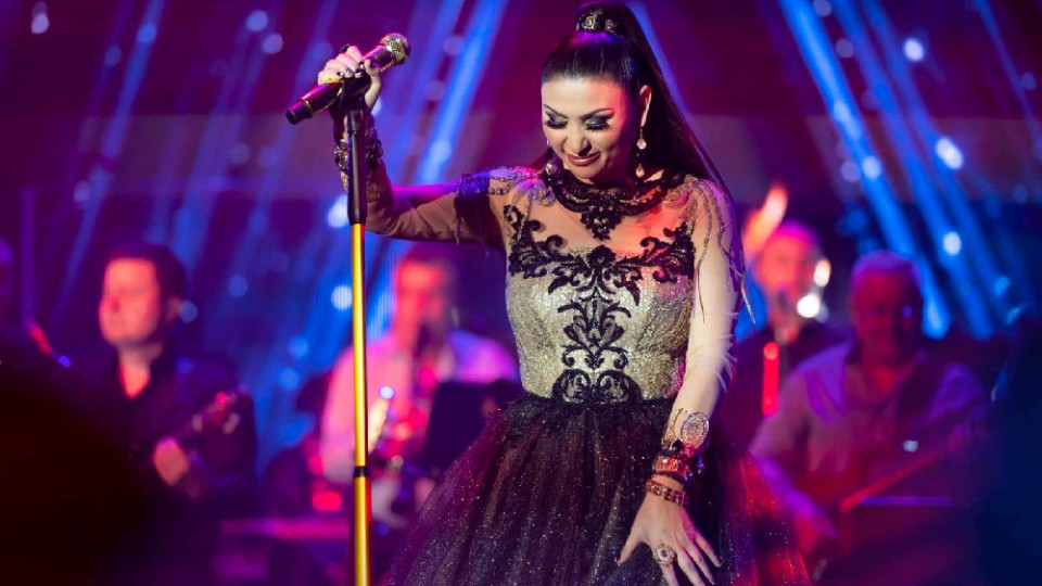 Софи Маринова лапва  500 бона от концерт в „Арена Армеец”