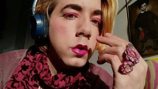 Най-известният наш джендър в Берлин прави партия