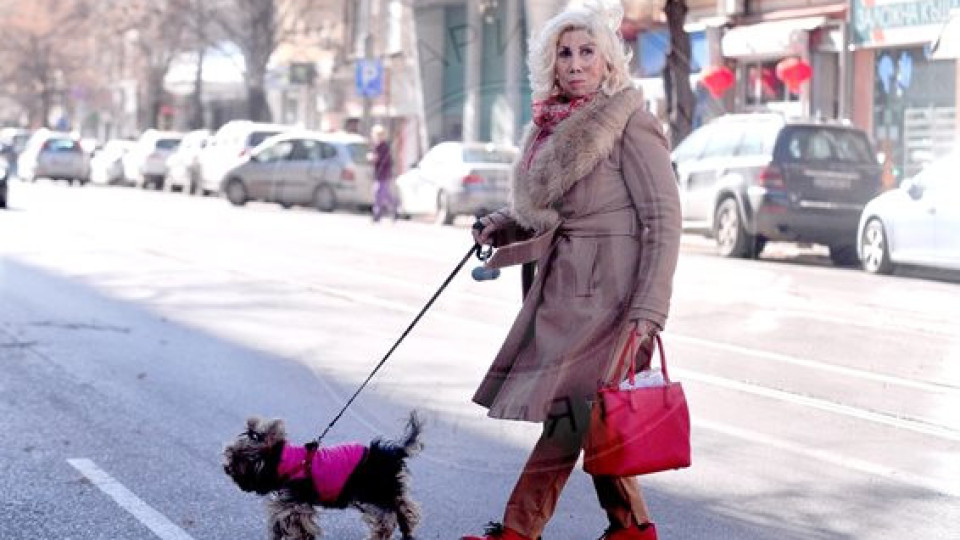 Силвия Кацарова и кучето й цъфтят