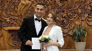 Националът Чочев се ожени тайно! Вижте за кого