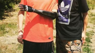 Иво Карамански-младши с нова ръка (Снимки)