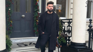 Атанас Месечков  си присади коса