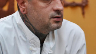 Шеф Михалчев спори с майка си как се готви ориз! Известният готвач отваря ново заведение