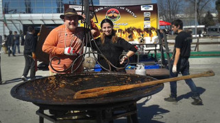 Ути готви в тиган от стар локомотив