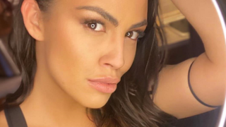 Деси Цонева изпрати доведената си щерка абитуриентка