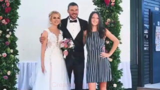 Без грам съжаление! Жената на Ивайло Захариев продава бучинската си рокля