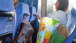 Пиленцата от Монако свалиха нивото, лашкат се с автобус и влак