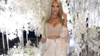 Анита на Рачков чукна 23 години с парти в палата му (Снимки от партито)