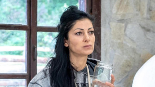 Теодора от „Фермата“ се разведе заради Пламен?