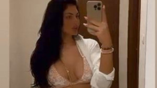 Родна миска лъсна натюр! Стана по-горещо от летните жеги