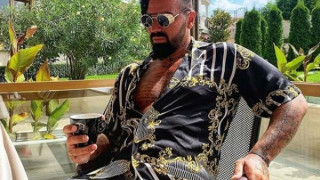 Джизъса фалира! Взеха му няколко коли