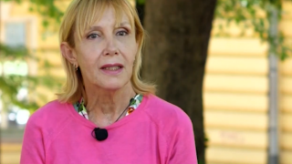 Ирен Кривошиева търси гледачка за майка си!