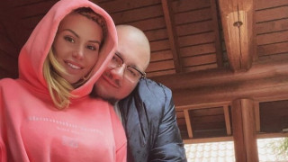 Влюбени гълъбчета! Гущерови си гукат във Венеция