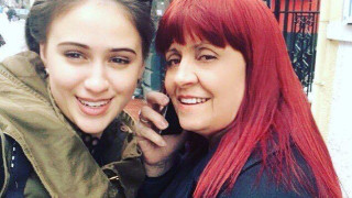 Мария Бакалова посреща майка си в Холивуд