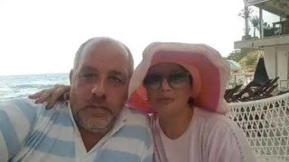 Диана Найденова  плаче на мъжа си  за нов айфон