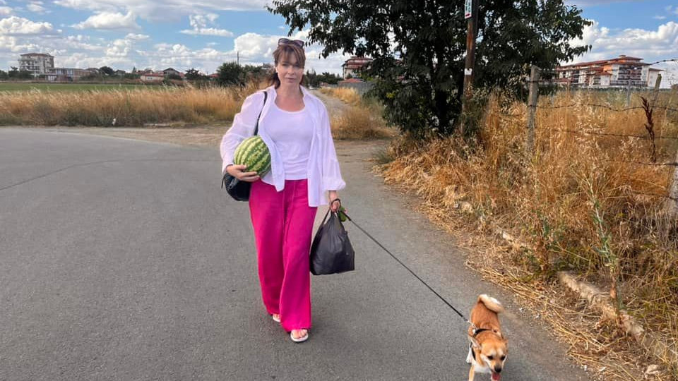 Мира Добрева почива с кучето