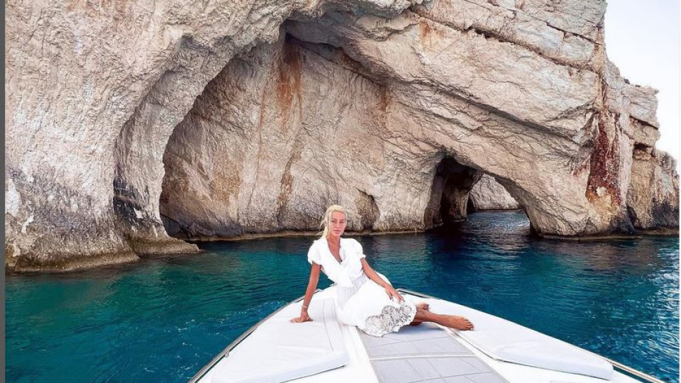 Светлана Гущерова обикаля Гърция на яхта