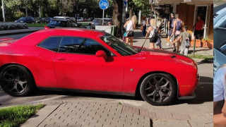Наглост: Алекс Богданска „инфлуенсна“ 2/3 от тротоара на бул. Витоша (Снимки)