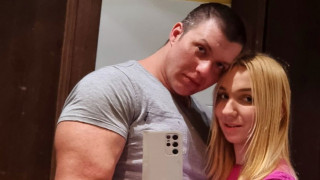 Емили с тротинетката и любимият й Тихомир  се борят за брак