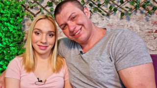 Блъснатата Емили става фолкпевица