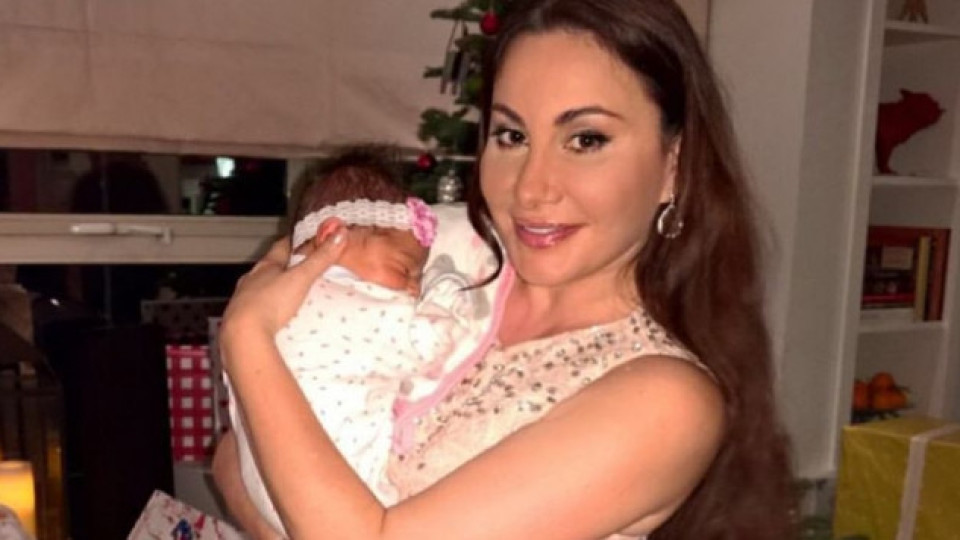 Дарина Павлова видя внучката Дарина Павлова видя внучката