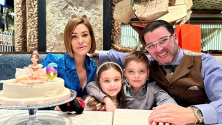 Теди Велинова празнува с д-р Енчев