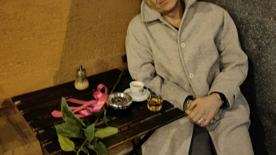 Деян Донков празнува Св. Валентин с кафе и уиски