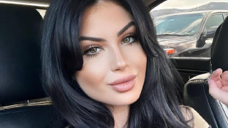 ГАФ! Тафкова се показа без сутиен и изтри снимката (ФОТО)