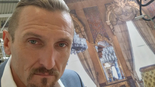 Бащата на Димо Алексиев издъхнал след тежко боледуване, ограбен от собствената си сестра