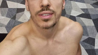 Даниел Петканов си търси жена в приложения за запознанства