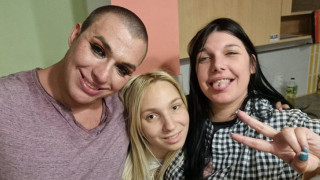Приятелките на Емили Тротинетката: Притеснени сме за нея, жертва е на издевателства в ареста