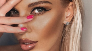Натали Трифонова с колие на кралица