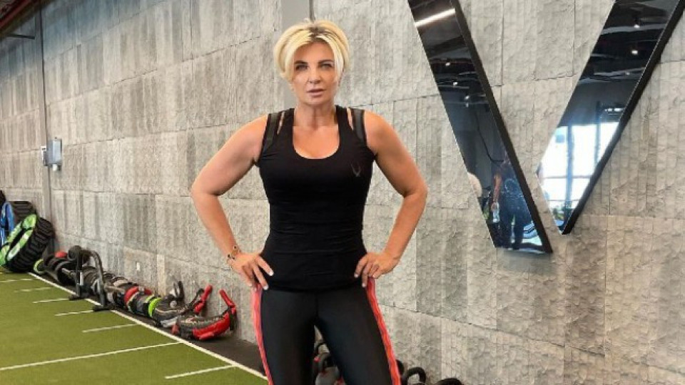 Силвена Роу става 5 часа сутринта Силвена Роу става 5 часа сутринта