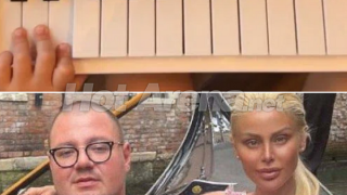 Децата на Гущерови дрънкат на пиано