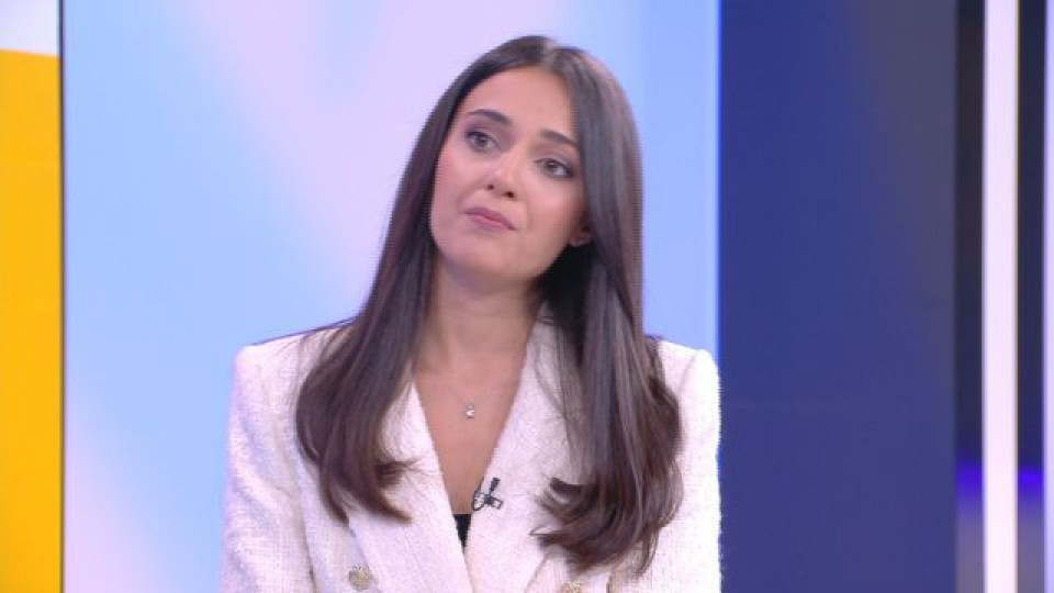 Ето я секси водещата, която ще ни буди от ТВ екрана Ето я секси водещата, която ще ни буди от ТВ екрана