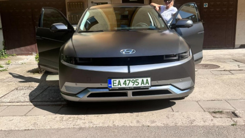 Откраднаха колата на Юнона Откраднаха колата на Юнона